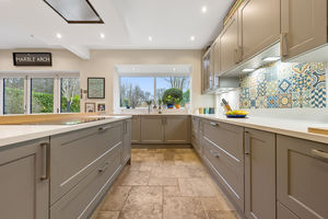 Kitchen- click for photo gallery